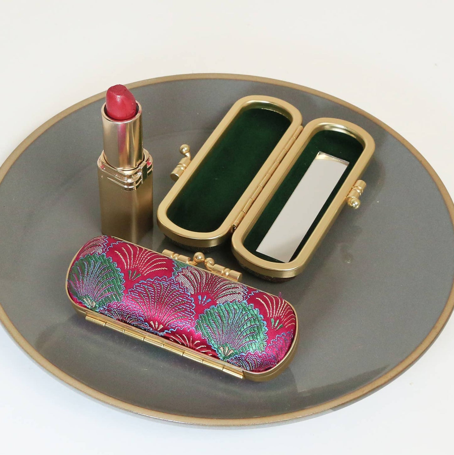 Seashell Pattern Mirrored Lipstick Case | Pink/Green